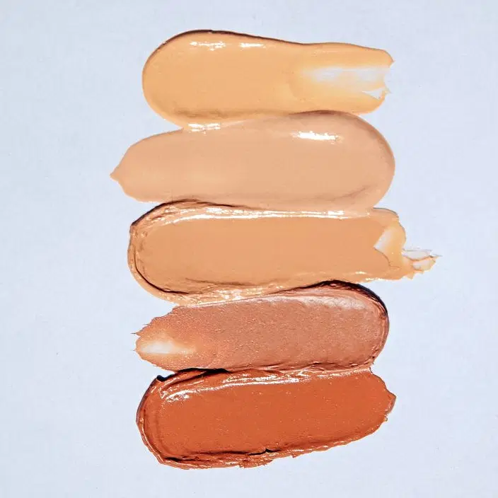 BB Cream With Lightweight & Skin-Like Finish - Peanut