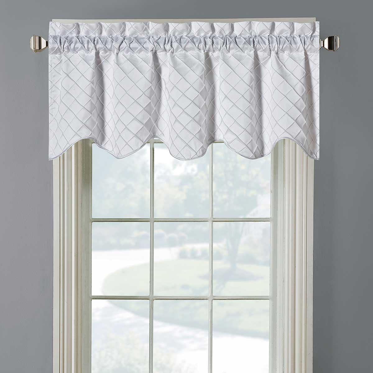 Diamond Pintuck Lined Window Valance 52"Wx17"L (Single)