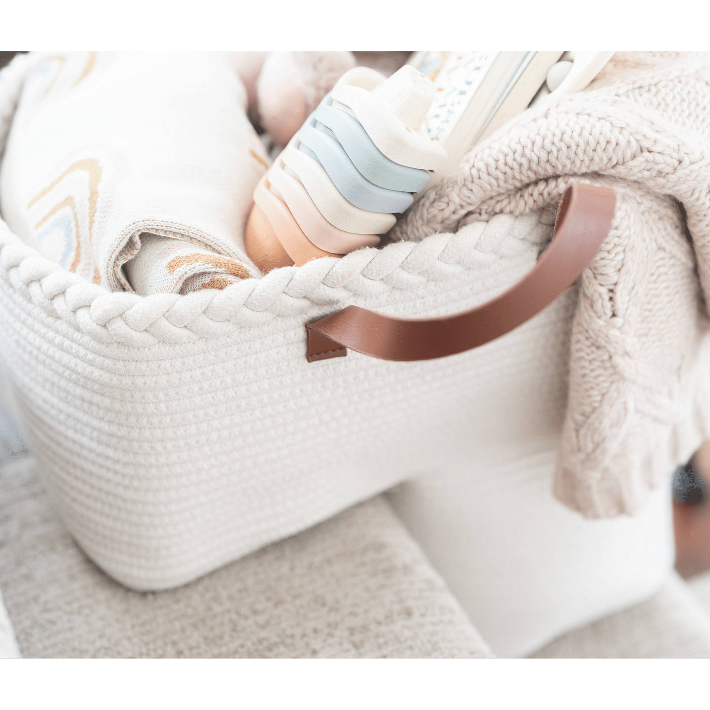 NEObirdie Rope Stair Basket for Carpeted and Wooden Stairs