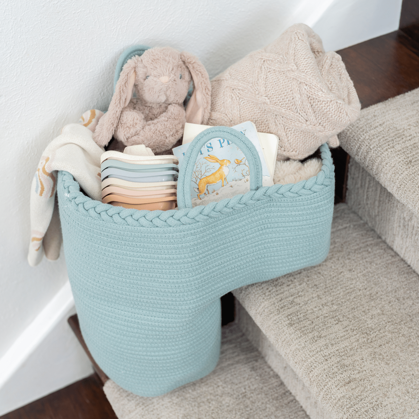 NEObirdie Rope Stair Basket for Carpeted and Wooden Stairs