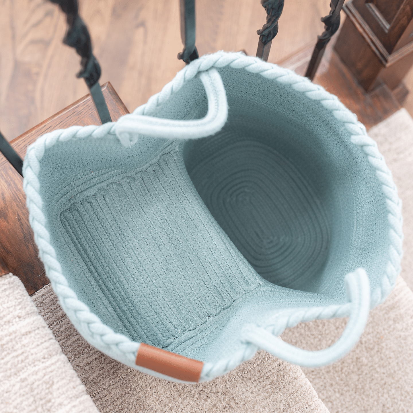 NEObirdie Rope Stair Basket for Carpeted and Wooden Stairs