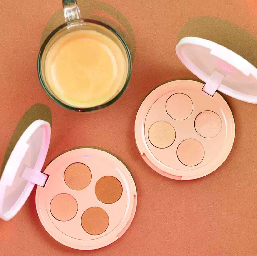 Non-cakey Coffee Concealer Quads - Cappuccino Mix