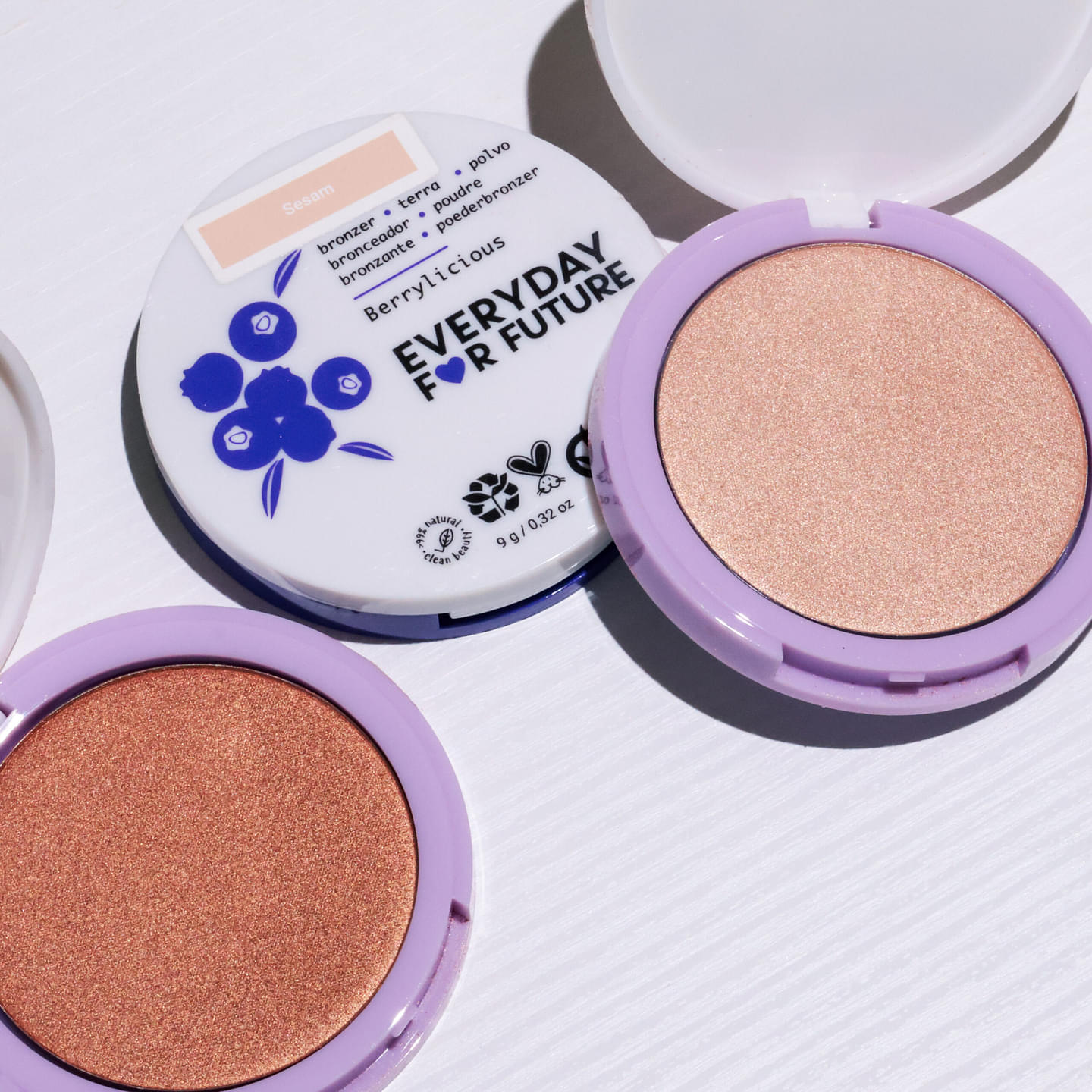 Nourishing Blueberry Highlighter - Jade Juice image
