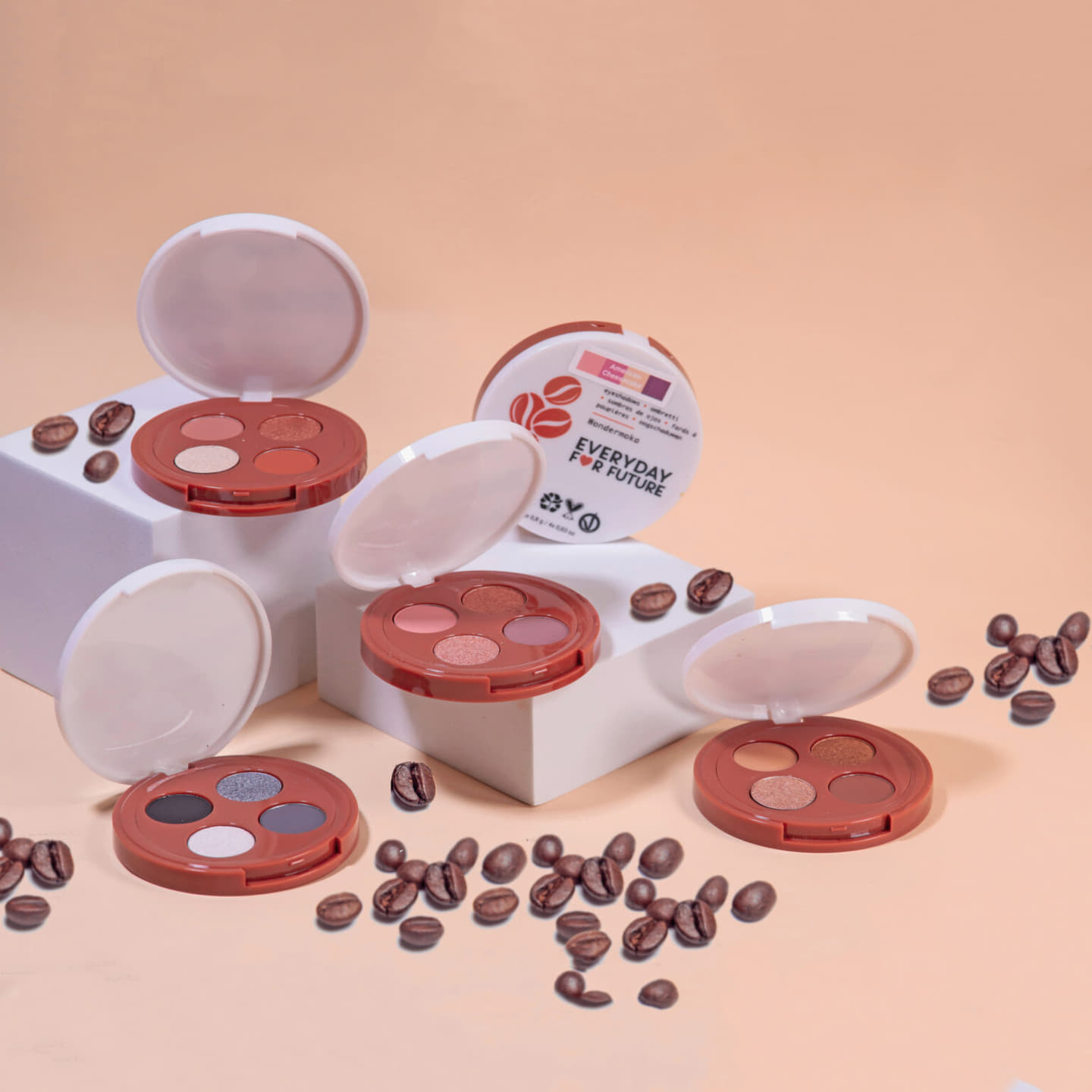 Quad Eyeshadow Palette with Coffee Oil image