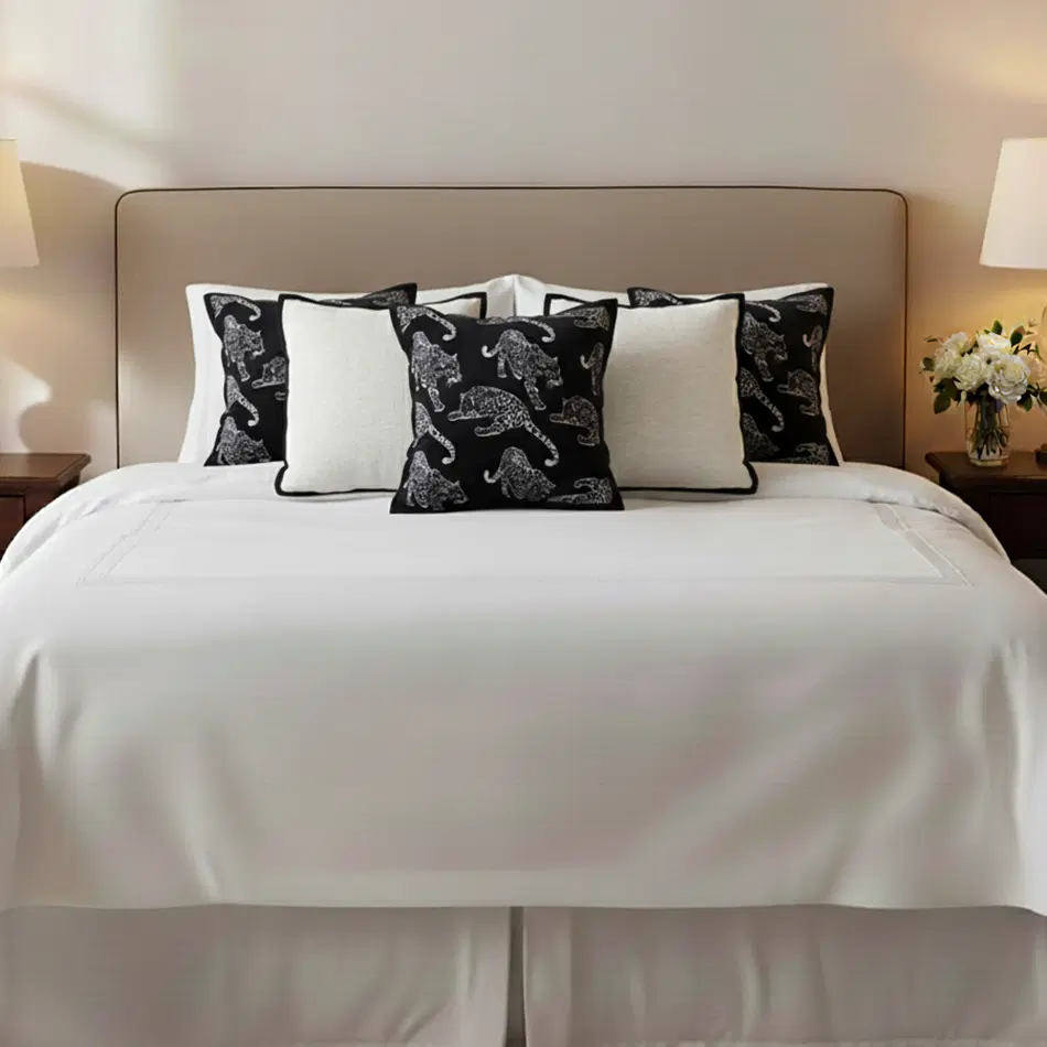 SOGA 6PC 3x 45cm Bold Panther Black & 3x 45cm Minimalist Cream Pillowcases with Black Piping – Modern Pillow cover Set
