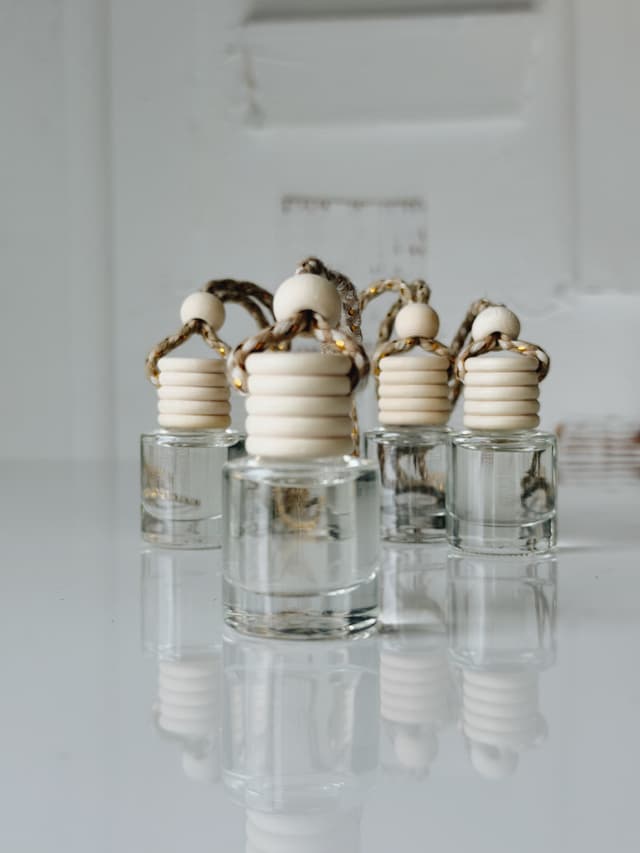 Wood + Glass Car Diffuser - Natural Hanging Aromatherapy Diffuser with ...