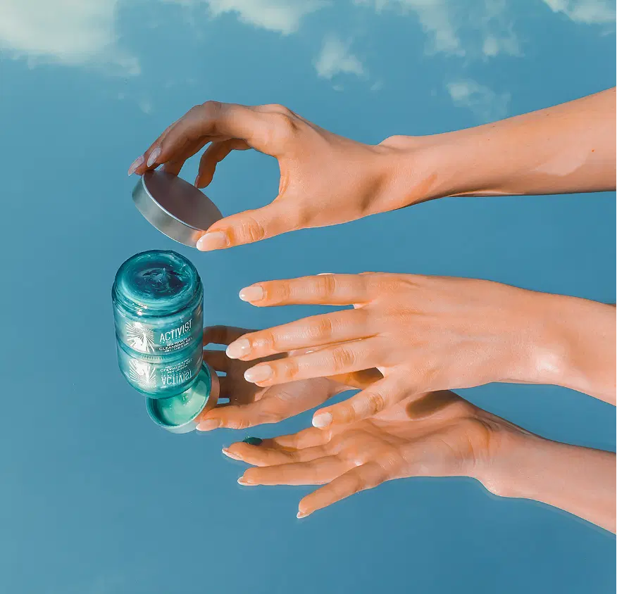 Sea to Skin Cleansing Gel - Oil-Based Makeup Remover