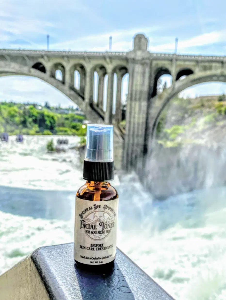 Facial Toner for Mature Skin – Rejuvenating & pH Balancing Mist