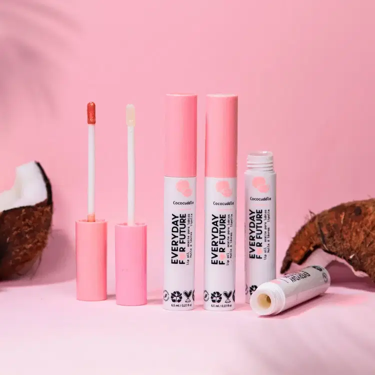 Coconut Lip Essentials: 2 Lip Oils (1 clear & 1 pink), 1 Lipstick Amaretto, Acai Berry Lip Scrub & Balm Kit