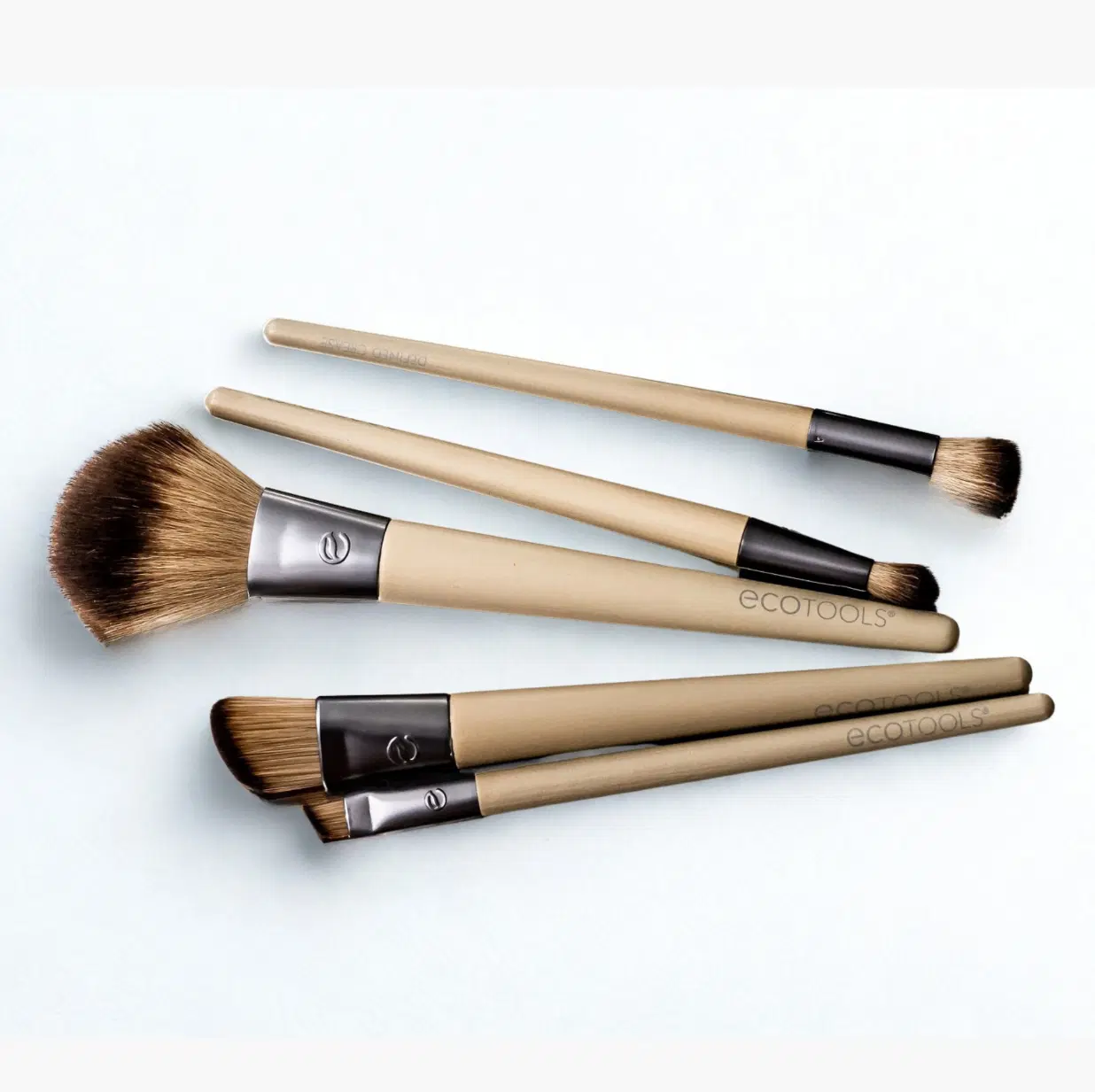 Happy Hearts Naturals - Mineral Makeup Brush set - 7-Piece Synthetic Brush Kit for Powder & Mineral Cosmetics