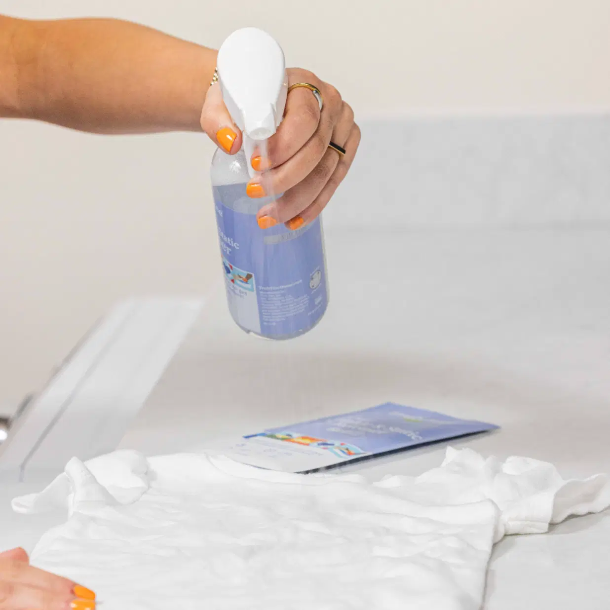 Truly Free Home's Wrinkle & Static Releaser - Refillable Bottle + 1 Refill