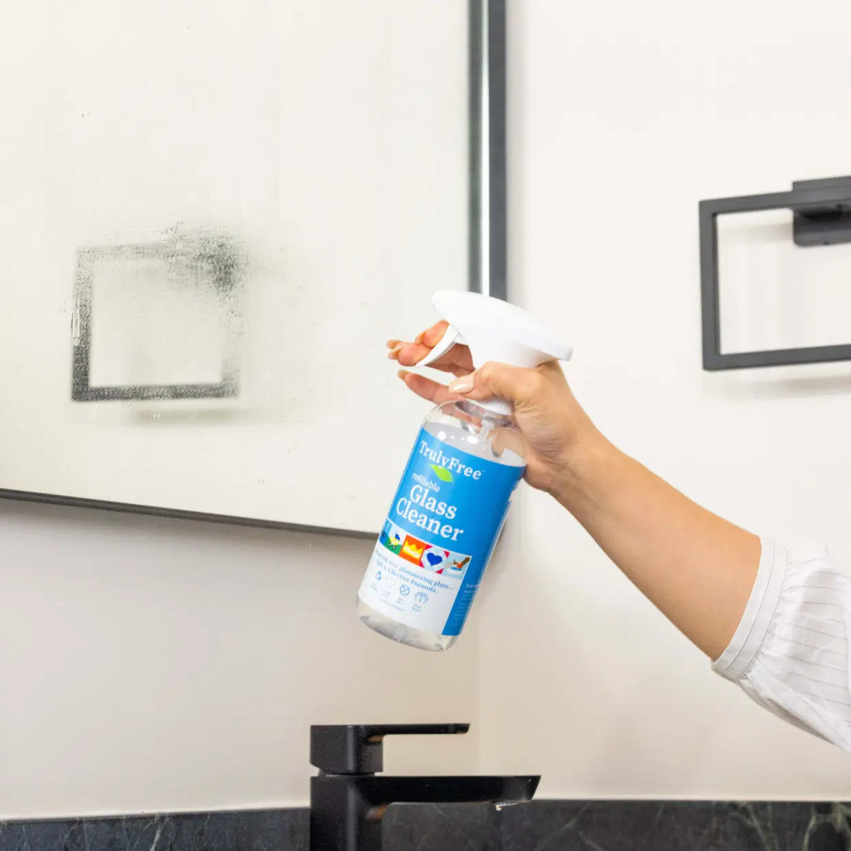 Truly Free Home's Glass Cleaner - Refillable Bottle + 2 Refills