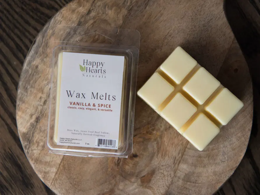 Happy Hearts Naturals - Wax Melts - Tallow & Beeswax - Vanilla & Spice  - Classic, Cozy, Elegant, & Versatile - Natural & Non-Toxic Home Fragrance Cubes